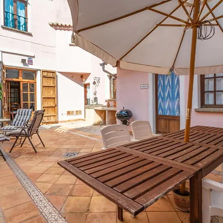 Casa vacanze Cozy In Santa Malrgalida With Wifi